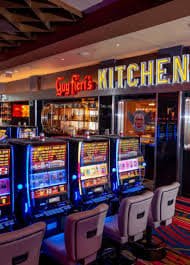 Studio Live Roulette acegaming88 dengan roda profesional dan multiple kamera broadcast